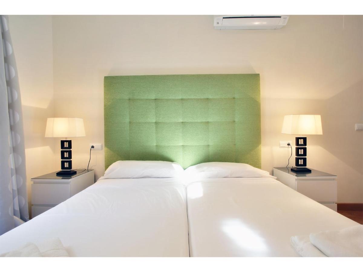 Apartamentos Unisierra Malaga Exterior photo
